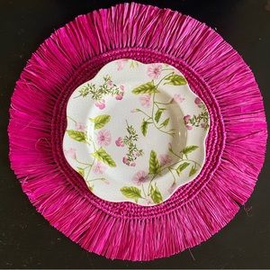 Fringe Placemat (Fuchsia)